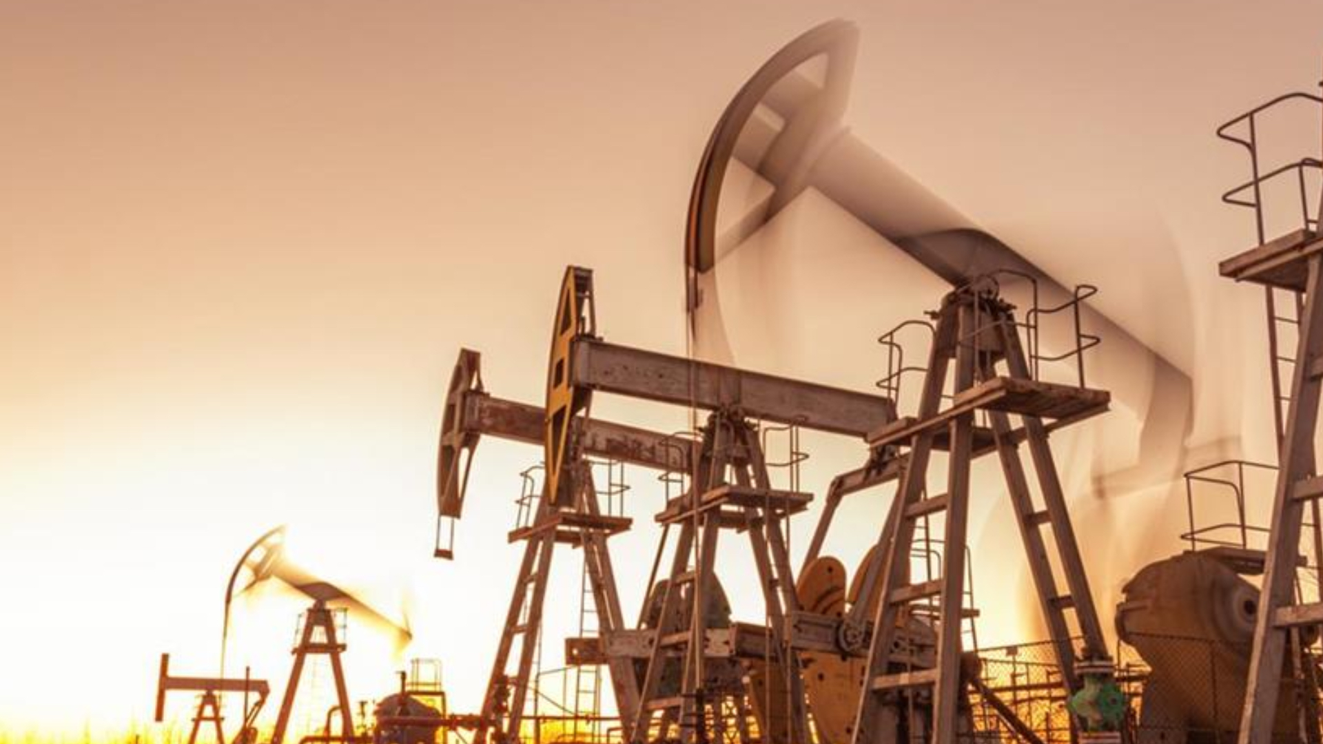 brent-petrolun-varili-6656-dolardan-islem-goruyor-6tDWHlAw.jpg