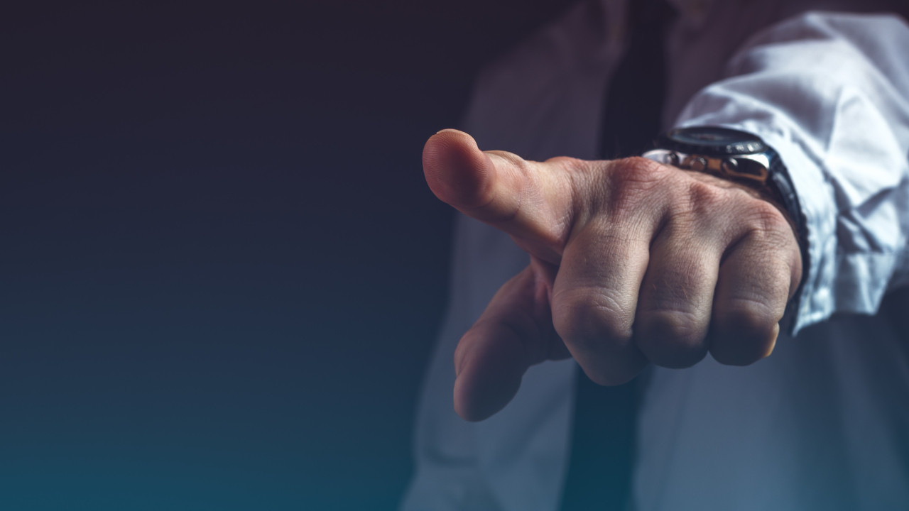 dev sirket ceosuna sadece 6 ayda kapiyi gosterdi OQNQN1hY.jpg