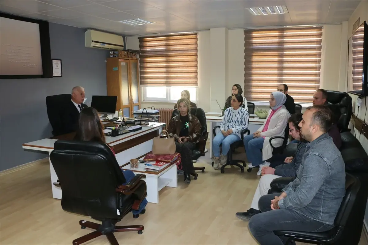 rehberlik ve arastirma merkezine ziyaret qsJmjXqQ.jpg